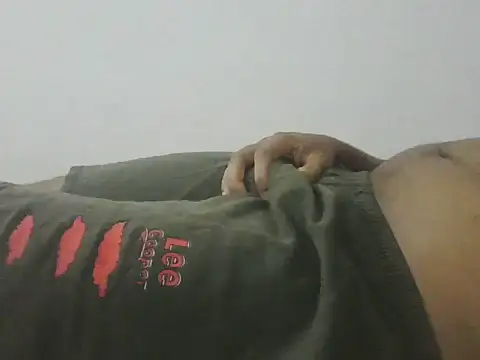 Snapshot of straightnd chatting on 02/23/26, 05:10 straightnd online show from 02/23/26, 05:10