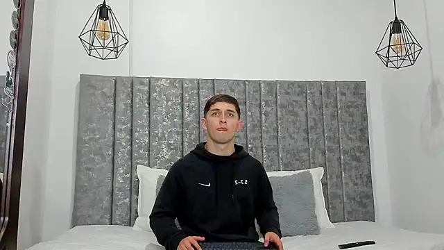 Snapshot of Calvin_Hunter chatting on 02/11/26, 03:55 Calvin Hunter online show from 02/11/26, 03:55