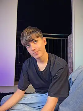 Naim TheKing online show from 04/07/26, 02:56