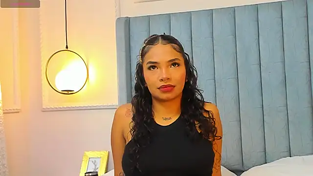 Snapshot of Scarlett-Banner chatting on 02/18/26, 02:46 Scarlett-Banner online show from 02/18/26, 02:46