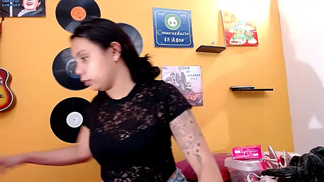 juliette18rose online show from 05/25/26, 07:31