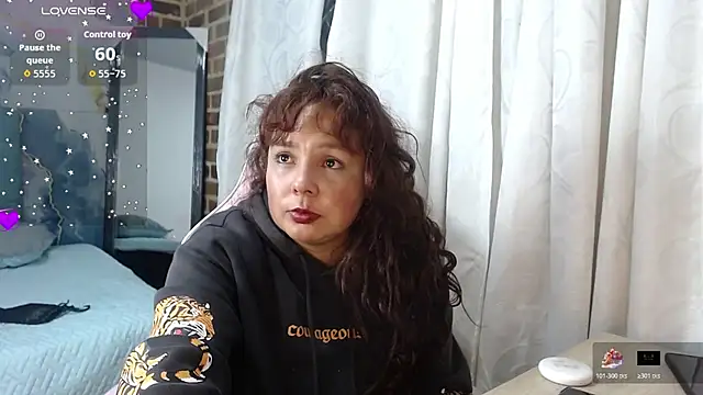 HannaRose- online show from 02/10/26, 03:43