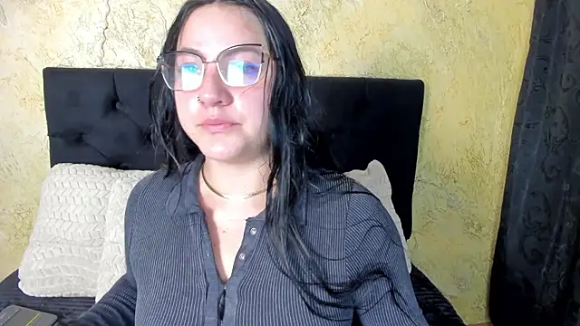 Snapshot of JeniferPowell_nm chatting on 02/23/26, 07:11 JeniferPowell nm online show from 02/23/26, 07:11