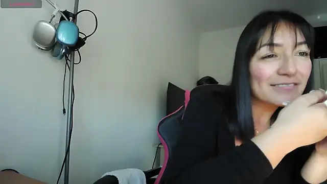 Yulian Milf online show from 04/04/26, 03:09