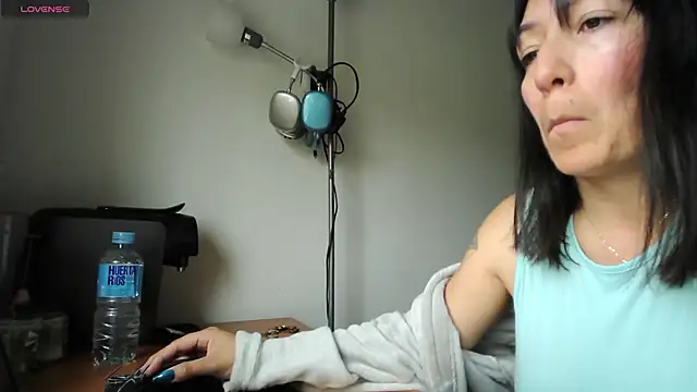 Yulian Milf online show from 04/12/26, 11:48