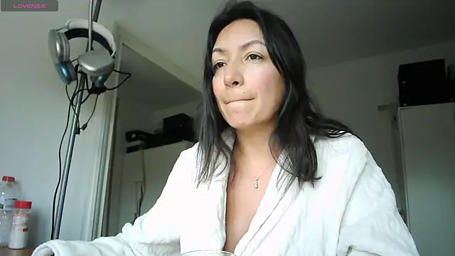 Yulian Milf online show from 06/11/26, 12:36