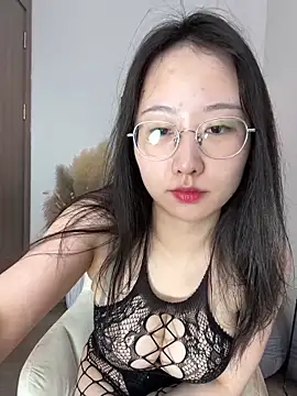 Snapshot of kaixin66 chatting on 05/02/26, 02:44 kaixin66 online show from 05/02/26, 02:44