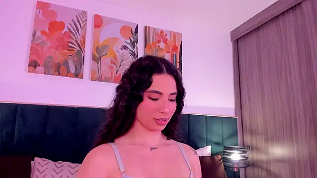 Snapshot of IrinaBlanc chatting on 03/02/26, 12:13 IrinaBlanc online show from 03/02/26, 12:13