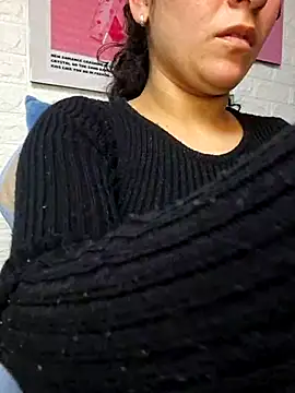 Snapshot of Dany_Moon_ chatting on 02/21/26, 03:29 Dany Moon online show from 02/21/26, 03:29