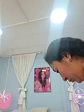 Snapshot of Dany_Moon_ chatting on 03/04/26, 03:23 Dany Moon online show from 03/04/26, 03:23