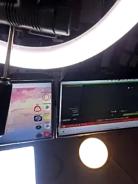 Dany Moon  online show from 04/03/26, 12:58