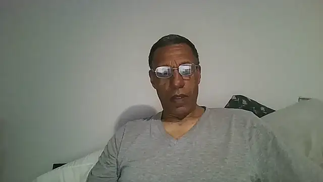 swimmer2496 online show from 04/15/26, 02:40