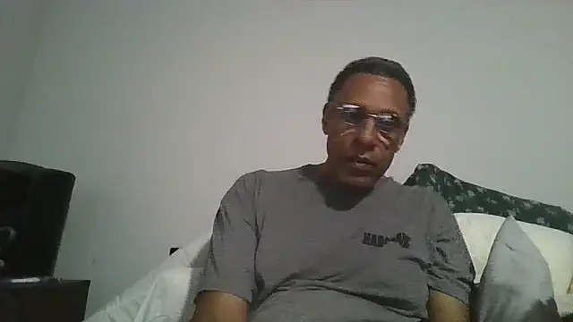 Snapshot of swimmer2496 chatting on 04/24/26, 01:52 swimmer2496 online show from 04/24/26, 01:52