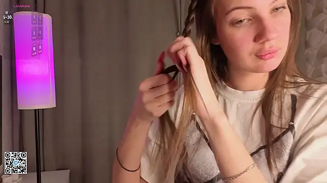 ShaeHeeter online show from 02/02/26, 04:11