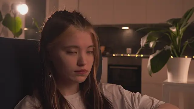 Snapshot of EleniRoeber chatting on 02/16/26, 04:14 EleniRoeber online show from 02/16/26, 04:14