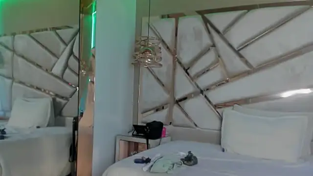 francis 20 online show from 03/17/26, 01:25