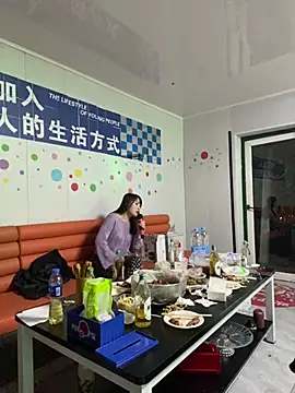 Snapshot of xiaotiantian-10 chatting on 04/26/26, 11:41 xiaotiantian-10 online show from 04/26/26, 11:41