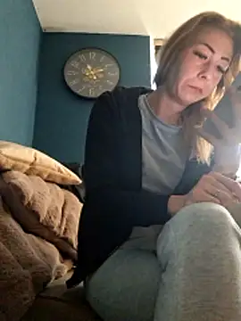 dewimp1 online show from 04/06/26, 09:10