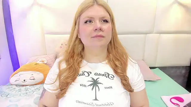 Snapshot of Martina_armos chatting on 05/01/26, 01:37 Martina armos online show from 05/01/26, 01:37