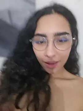 scarlett25   online show from 04/05/26, 03:36