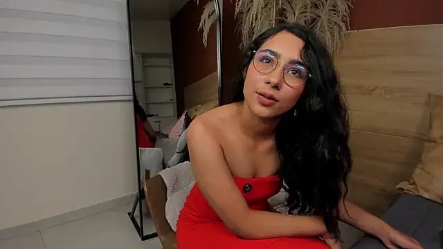 scarlett25   online show from 04/14/26, 08:04