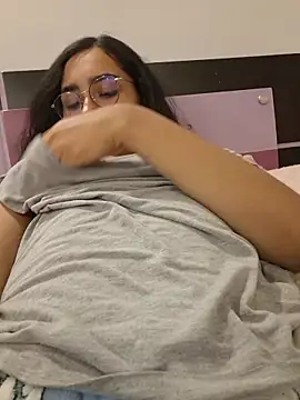 scarlett25   online show from 04/17/26, 04:26