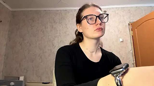 Jolievic online show from 02/25/26, 11:09
