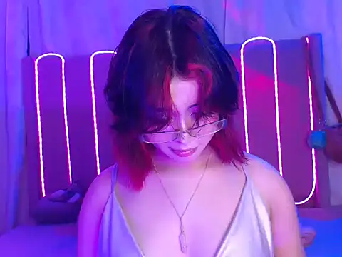 Snapshot of Raven_Goth8 chatting on 02/24/26, 04:43 Raven Goth8 online show from 02/24/26, 04:43