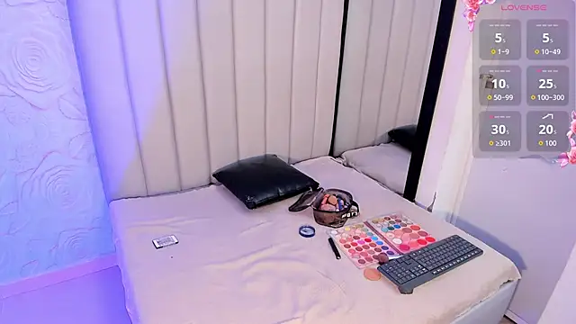 sky velvet online show from 05/12/26, 01:41