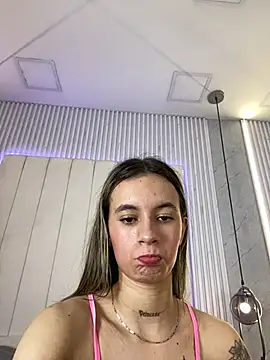 Snapshot of JuliaColemann chatting on 01/31/26, 07:11 JuliaColemann online show from 01/31/26, 07:11