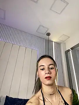 Snapshot of JuliaColemann chatting on 02/10/26, 12:20 JuliaColemann online show from 02/10/26, 12:20