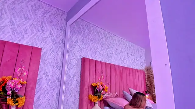 chiarabonds online show from 02/06/26, 05:05