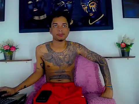 Tatoo Noah online show from 04/16/26, 09:39