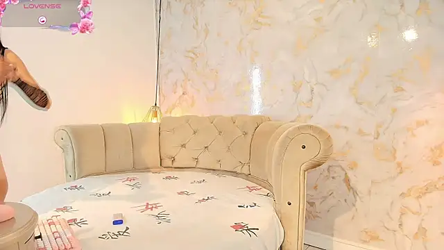 tifanibrown online show from 02/05/26, 01:16