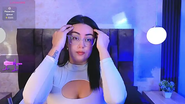 vicky grey online show from 05/02/26, 12:10