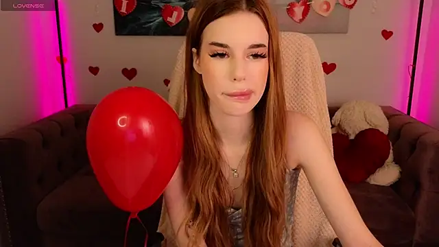 Snapshot of Anna_Lumina chatting on 02/13/26, 09:00 Anna Lumina online show from 02/13/26, 09:00