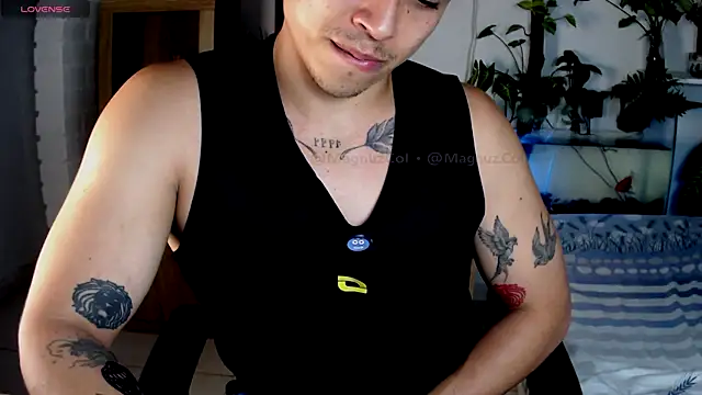 Snapshot of Magnuz_Col chatting on 07/05/26, 04:19 Magnuz Col online show from 07/05/26, 04:19