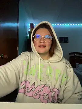 Snapshot of Vixroy7 chatting on 02/17/26, 12:40 Vixroy7 online show from 02/17/26, 12:40