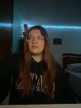 Snapshot of Vixroy7 chatting on 02/21/26, 12:33 Vixroy7 online show from 02/21/26, 12:33