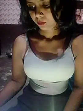 Ayesha Khan1 online show from 04/11/26, 08:40