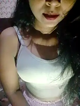 Ayesha Khan1 online show from 04/12/26, 11:37