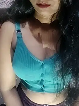 Ayesha Khan1 online show from 04/16/26, 11:00