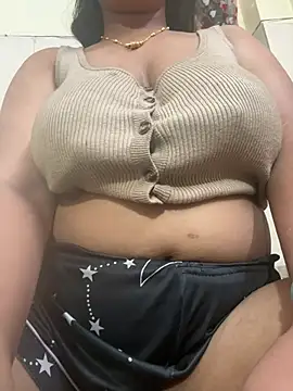 Snapshot of Real_Roma chatting on 02/14/26, 11:29 Real Roma online show from 02/14/26, 11:29