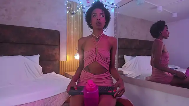 Afrodita Greenn online show from 06/04/26, 02:28