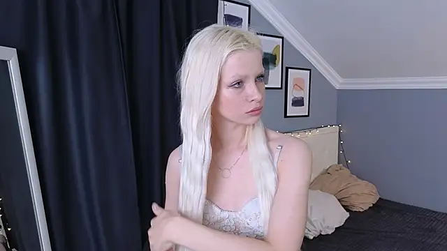 Naomi Demio online show from 03/15/26, 12:11