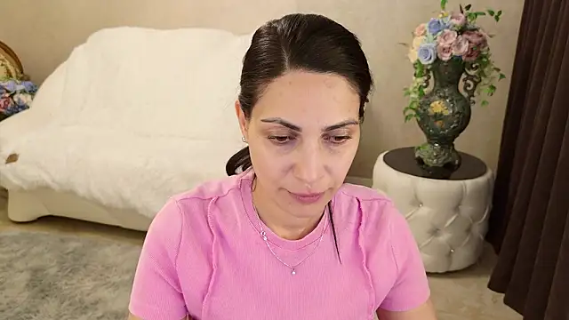 Snapshot of LovelyBeatrice chatting on 02/08/26, 06:17 LovelyBeatrice online show from 02/08/26, 06:17