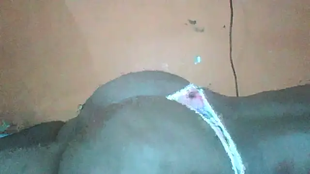 Snapshot of Sexyass100 chatting on 04/30/26, 06:03 Sexyass100 online show from 04/30/26, 06:03