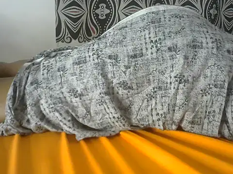 Snapshot of Pearlod2 chatting on 02/01/26, 11:14 Pearlod2 online show from 02/01/26, 11:14