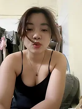 Snapshot of Pinks_cool chatting on 06/28/26, 05:35 Pinks cool online show from 06/28/26, 05:35