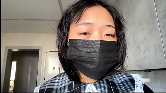 SweetMiaXO online show from 04/13/26, 10:15